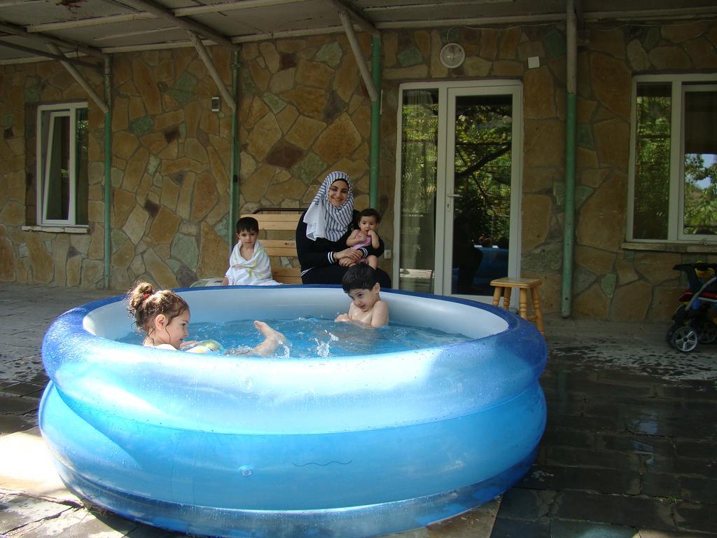 Guest House Ucha Mtsʼkhetʼa Zewnętrze zdjęcie