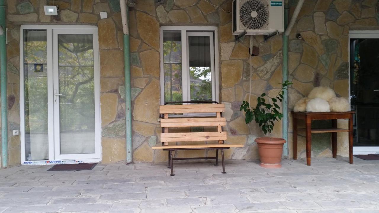 Guest House Ucha Mtsʼkhetʼa Zewnętrze zdjęcie